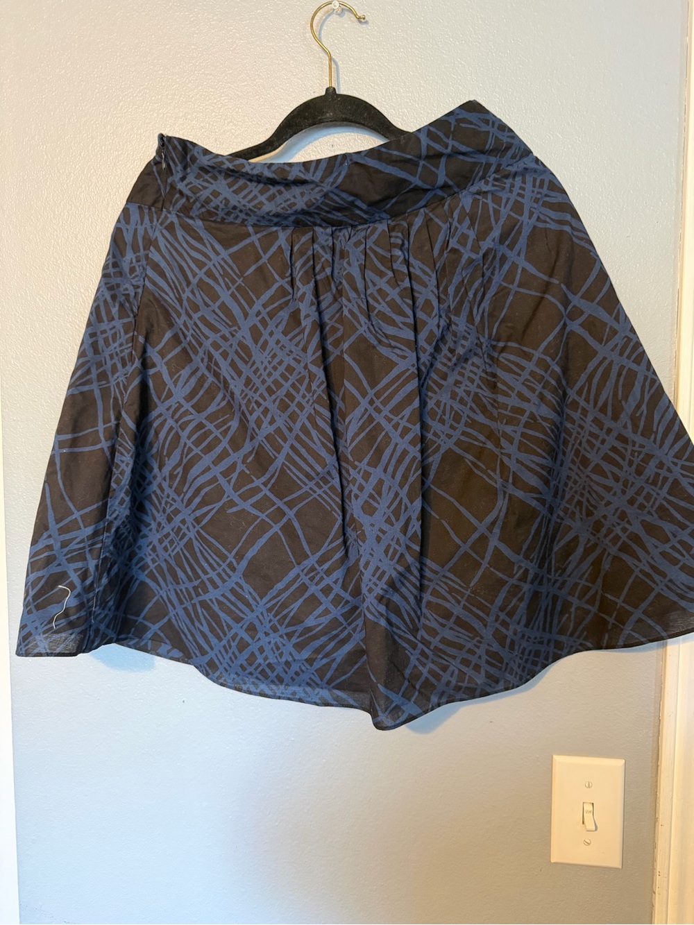 Vintage Mossimo Black Skirt with Blue Abstract Print - Picture 4 of 6